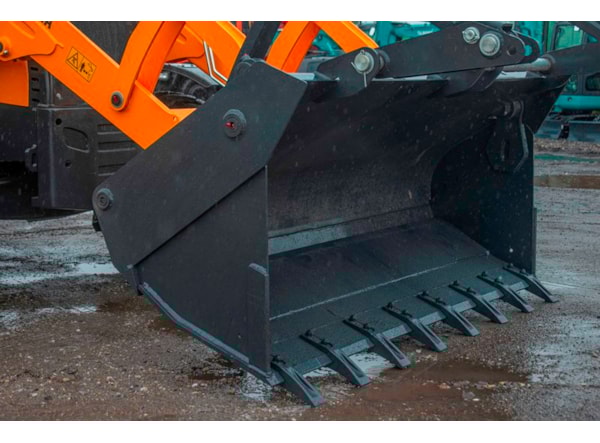 Buldoexcavator CUKUROVA 880 S STAGE V leviere  de vanzare